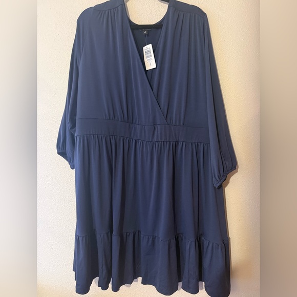 TORRID MINI STUDIO KNIT SURPLICE TIERED DRESS NWT 4X - Picture 2 of 4
